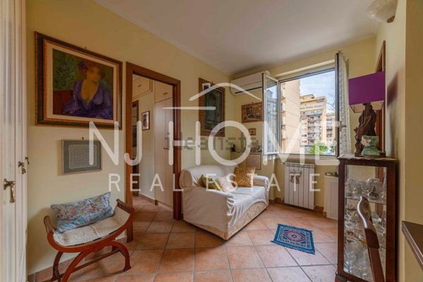 appartamento in vendita a Roma in zona Prenestino-Labicano