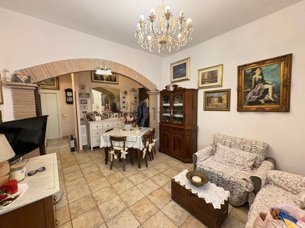 appartamento in vendita a Roma in zona Ardeatino