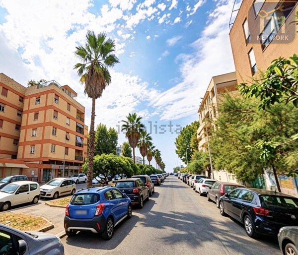locale commerciale in vendita a Roma in zona Ostia