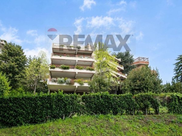 appartamento in vendita a Roma in zona Mostacciano