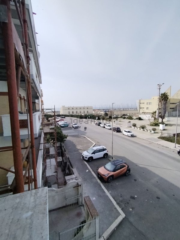 appartamento in vendita a Roma in zona Ostia
