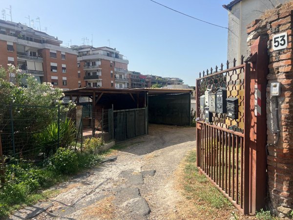 appartamento in vendita a Roma in zona Portuense