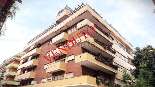 appartamento in vendita a Roma in zona Ostia