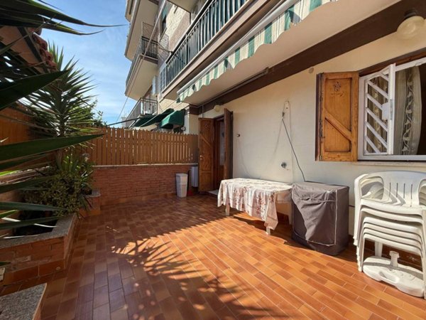appartamento in vendita a Roma in zona Ostia