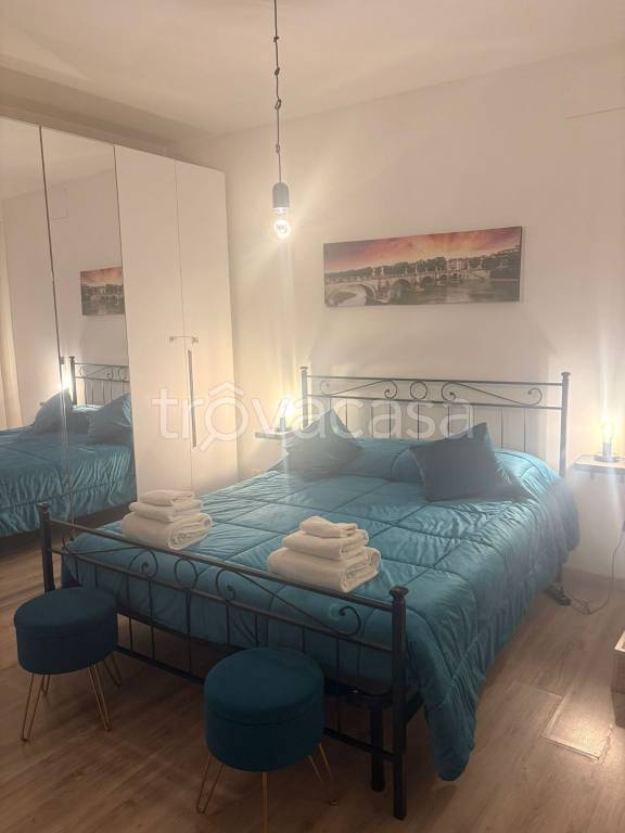 negozio in vendita a Roma in zona Rione Monti/Campitelli