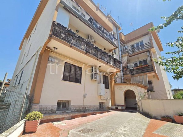 appartamento in vendita a Roma in zona Dragona/Bagnoletto