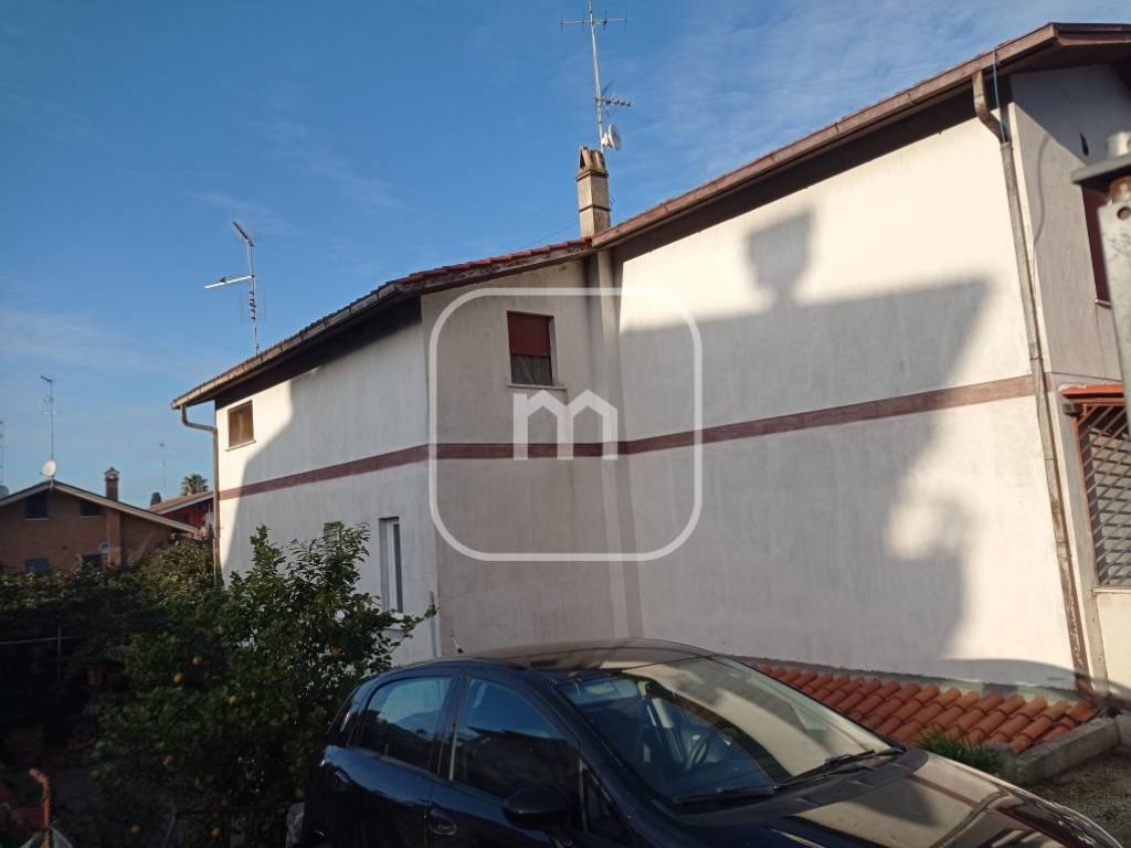 appartamento in vendita a Roma in zona Finocchio