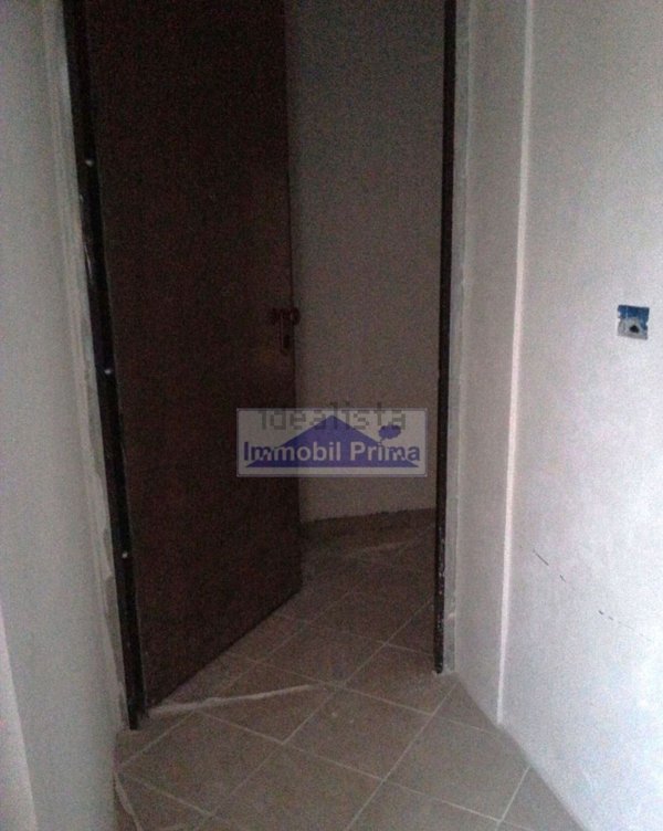 appartamento in vendita a Roma in zona Lago Regillo