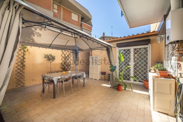 appartamento in vendita a Roma in zona Appio Latino