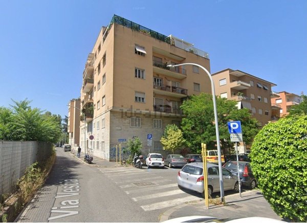 appartamento in vendita a Roma in zona Appio Latino