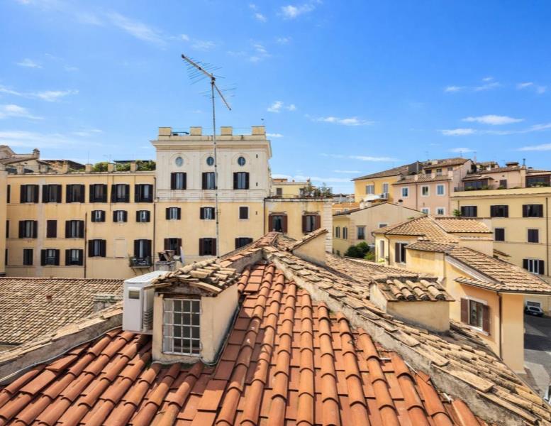 appartamento in vendita a Roma in zona Parione/Sant'Eustachio