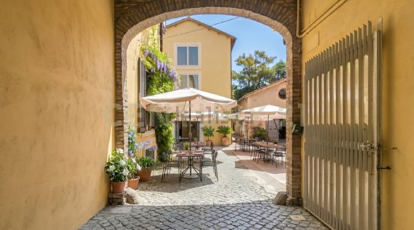 appartamento in vendita a Roma in zona Portuense