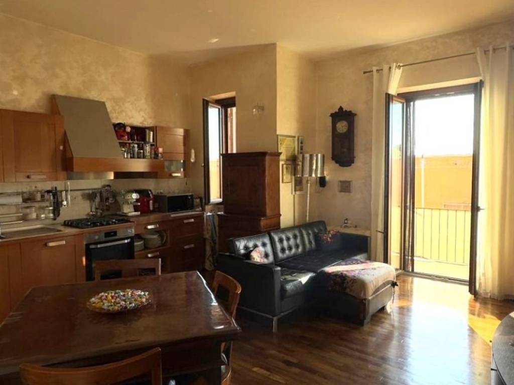 appartamento in vendita a Roma in zona Appio Claudio