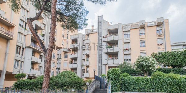 appartamento in vendita a Roma in zona EUR