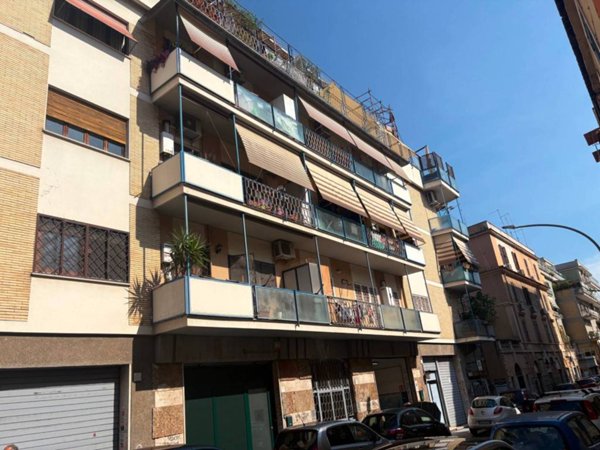 appartamento in vendita a Roma in zona Appio Latino