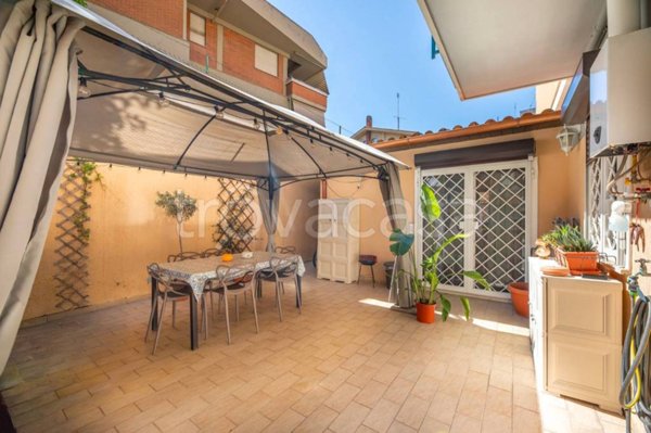 appartamento in vendita a Roma in zona Appio Latino