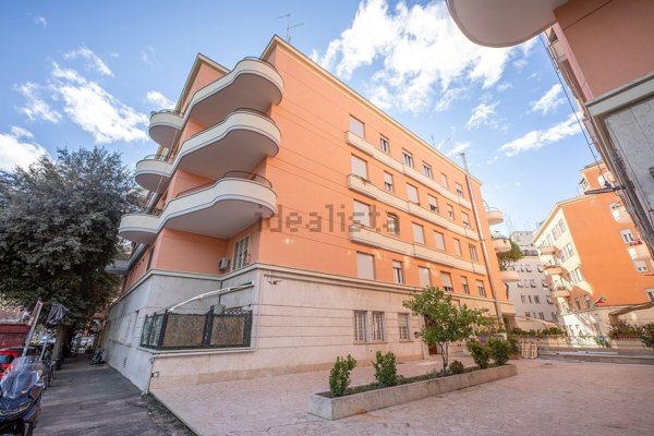 appartamento in vendita a Roma in zona Della Vittoria