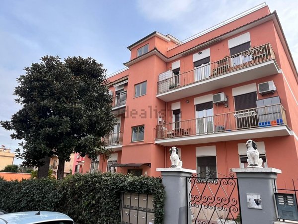 appartamento in vendita a Roma in zona Ardeatino