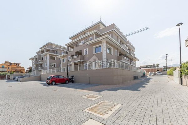 casa indipendente in vendita a Roma in zona Torre Gaia