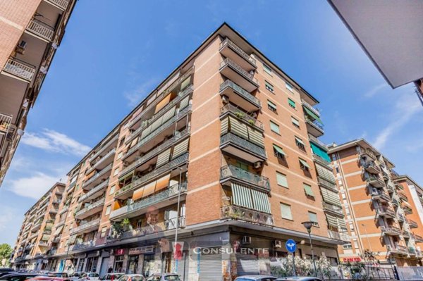 appartamento in vendita a Roma in zona Appio Claudio