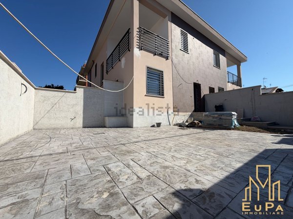 appartamento in vendita a Roma in zona Dragona/Bagnoletto