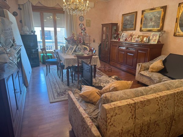 appartamento in vendita a Roma in zona Torre Angela