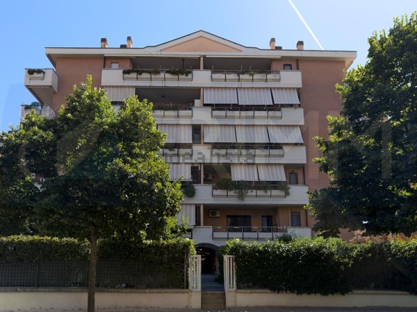 appartamento in vendita a Roma in zona Fonte Laurentina