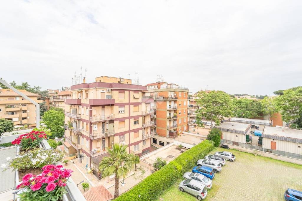 appartamento in vendita a Roma in zona Aurelio