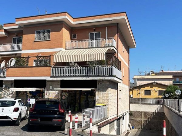 appartamento in vendita a Roma in zona Acilia