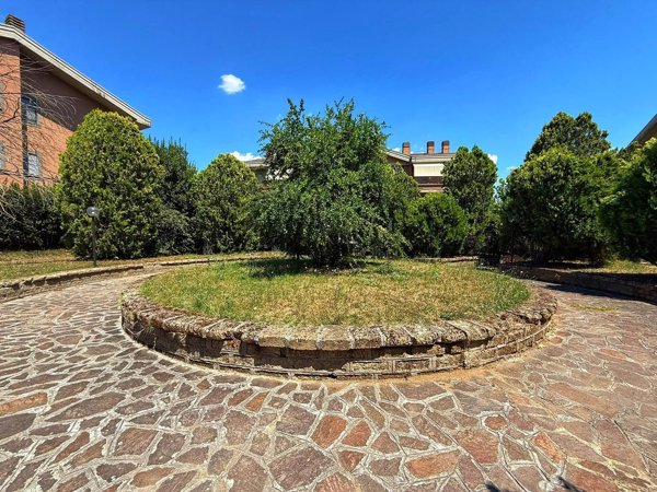 appartamento in vendita a Roma in zona Olgiata