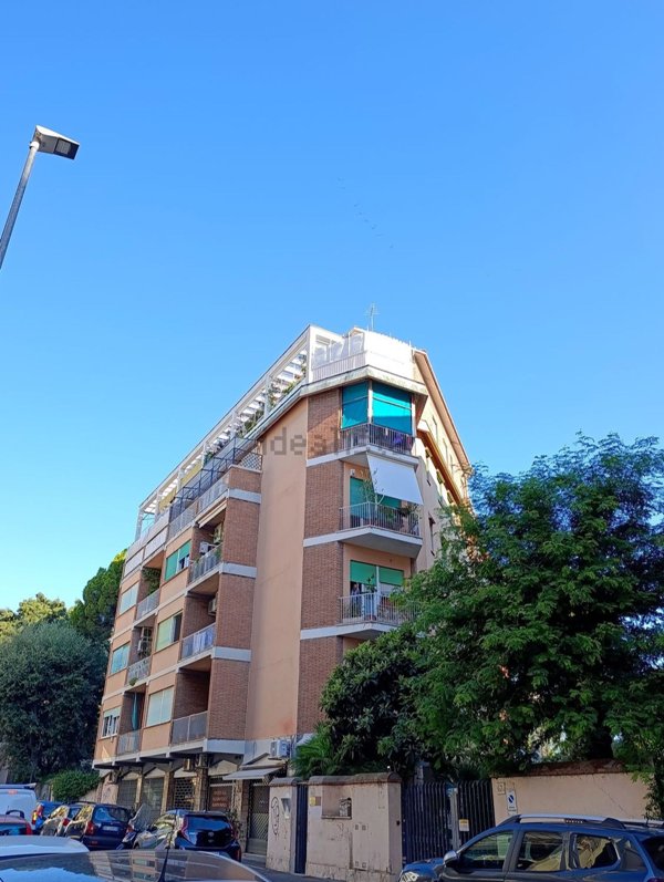 appartamento in vendita a Roma in zona Appio Latino