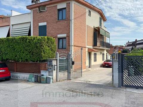appartamento in vendita a Roma in zona Castel di Leva