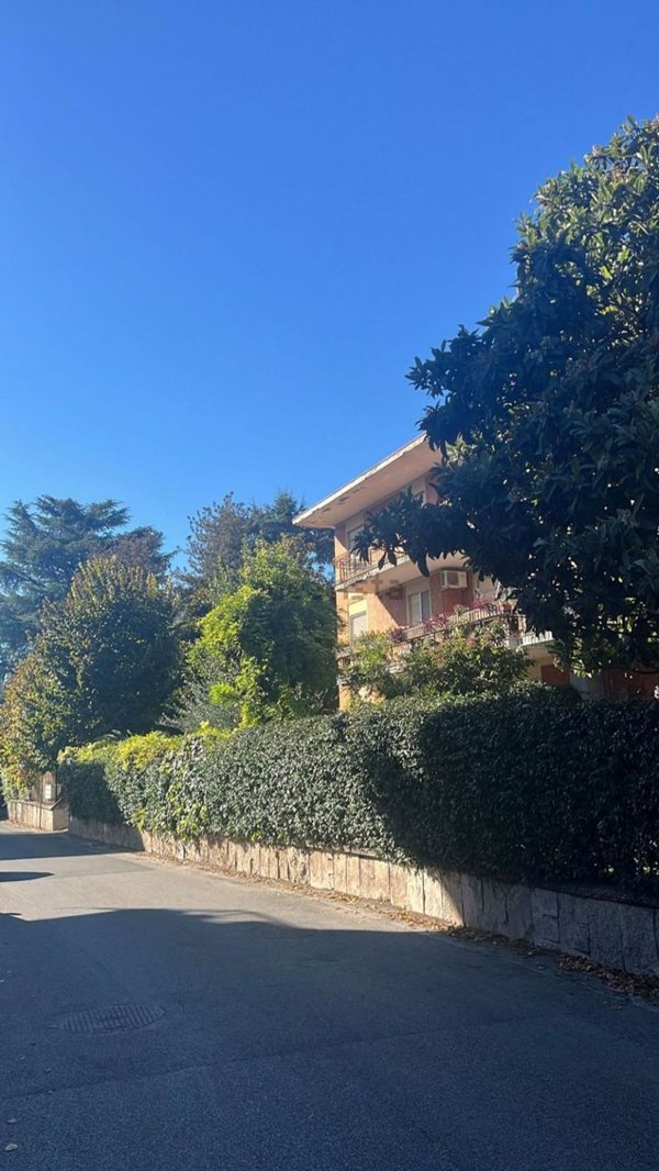 appartamento in vendita a Roma in zona Tre Pini - Poggio dei Fiori