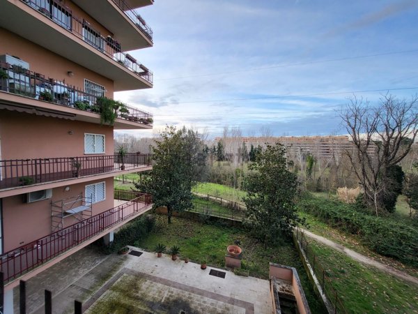 appartamento in vendita a Roma in zona Ponte Mammolo