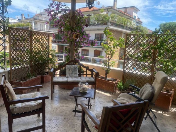 appartamento in vendita a Roma in zona Tor di Quinto