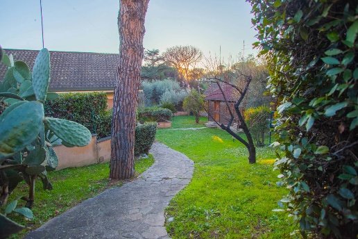 casa indipendente in vendita a Roma