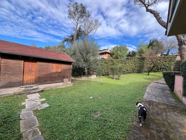 casa indipendente in vendita a Roma