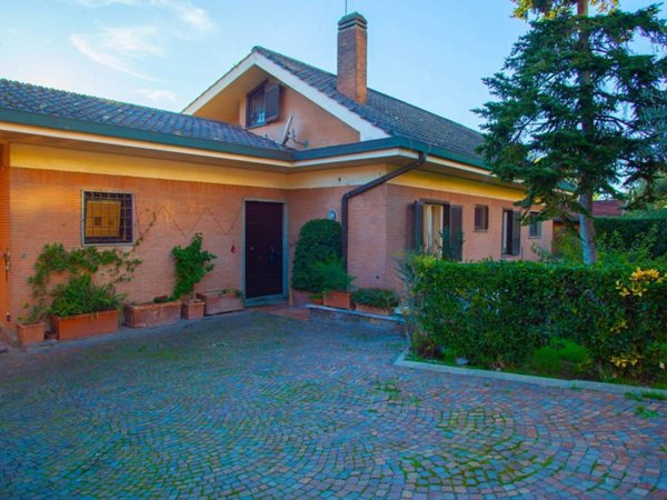 casa indipendente in vendita a Roma in zona Gianicolense