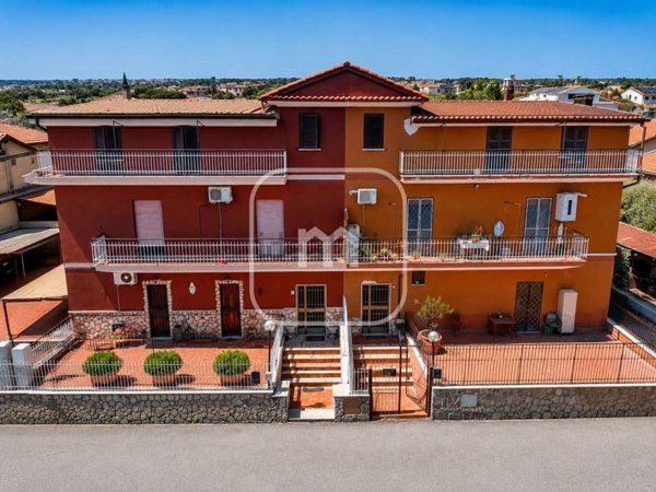 appartamento in vendita a Roma in zona Giardini di Corcolle