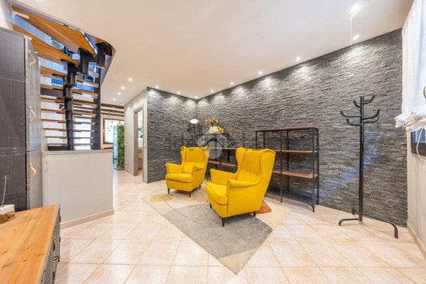 casa indipendente in vendita a Roma