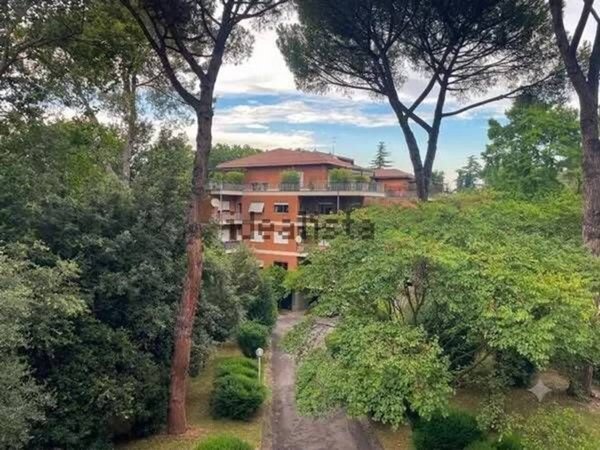 appartamento in vendita a Roma in zona Della Vittoria