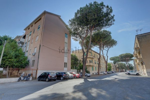 appartamento in vendita a Roma in zona Giuliano Dalmata