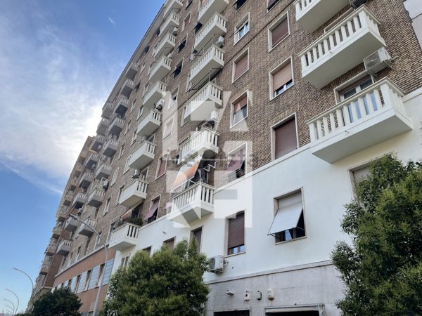 appartamento in vendita a Roma in zona Appio Latino