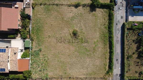 terreno edificabile in vendita a Roma in zona Lunghezza