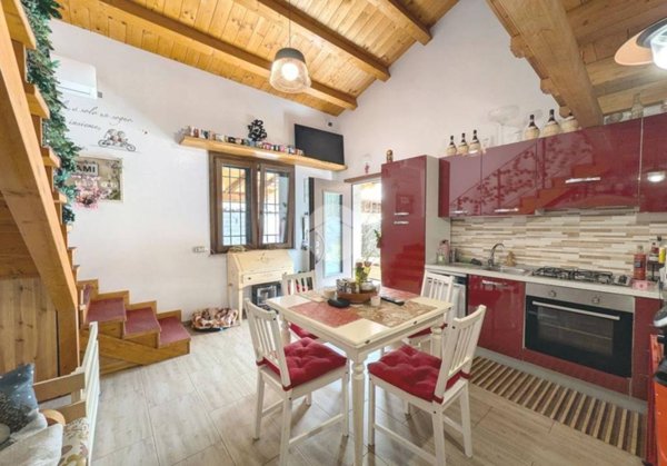 casa indipendente in vendita a Roma in zona Casal Morena