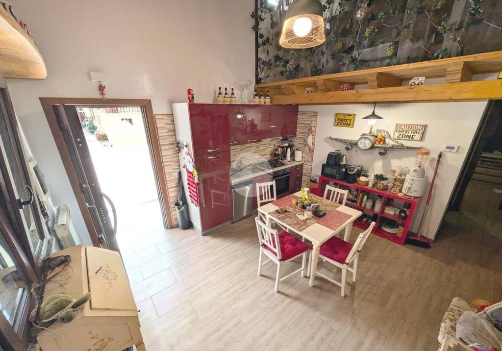 casa indipendente in vendita a Roma in zona Casal Morena