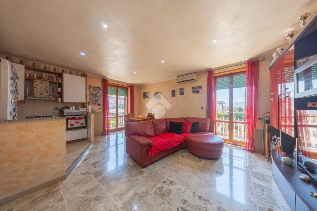 appartamento in vendita a Roma in zona Castelverde