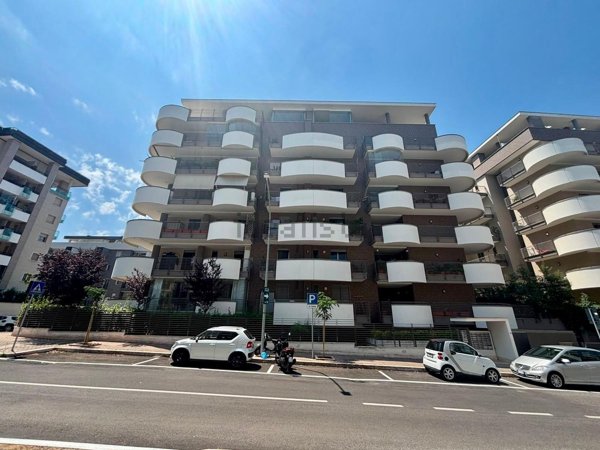 appartamento in vendita a Roma in zona Ardeatino