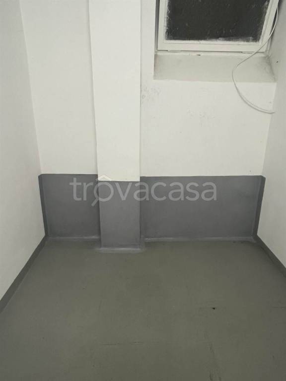 negozio in vendita a Roma in zona Don Bosco