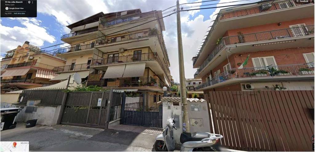 appartamento in vendita a Roma in zona Selva Candida